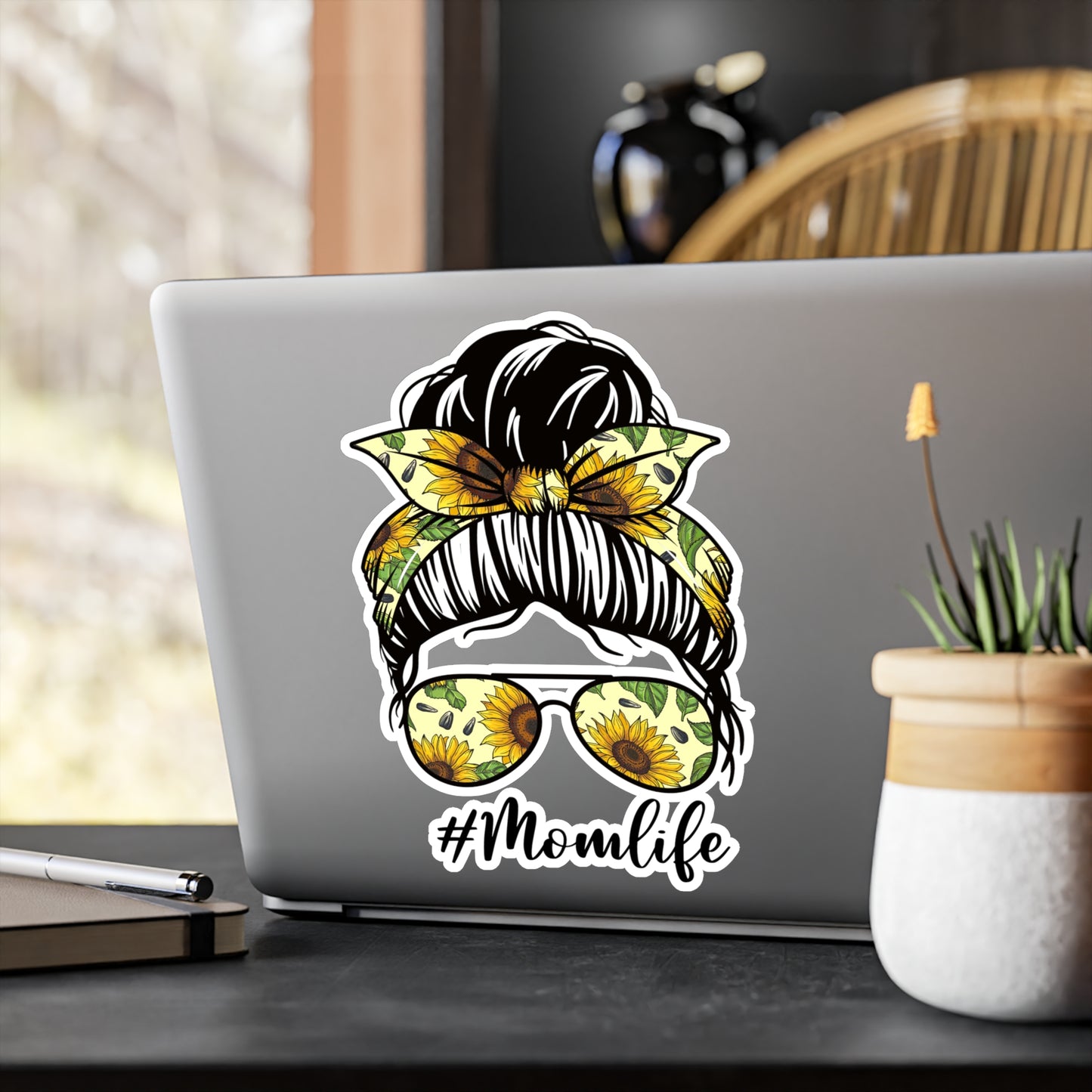 "#MomLife" Kiss-Cut Vinyl Decal